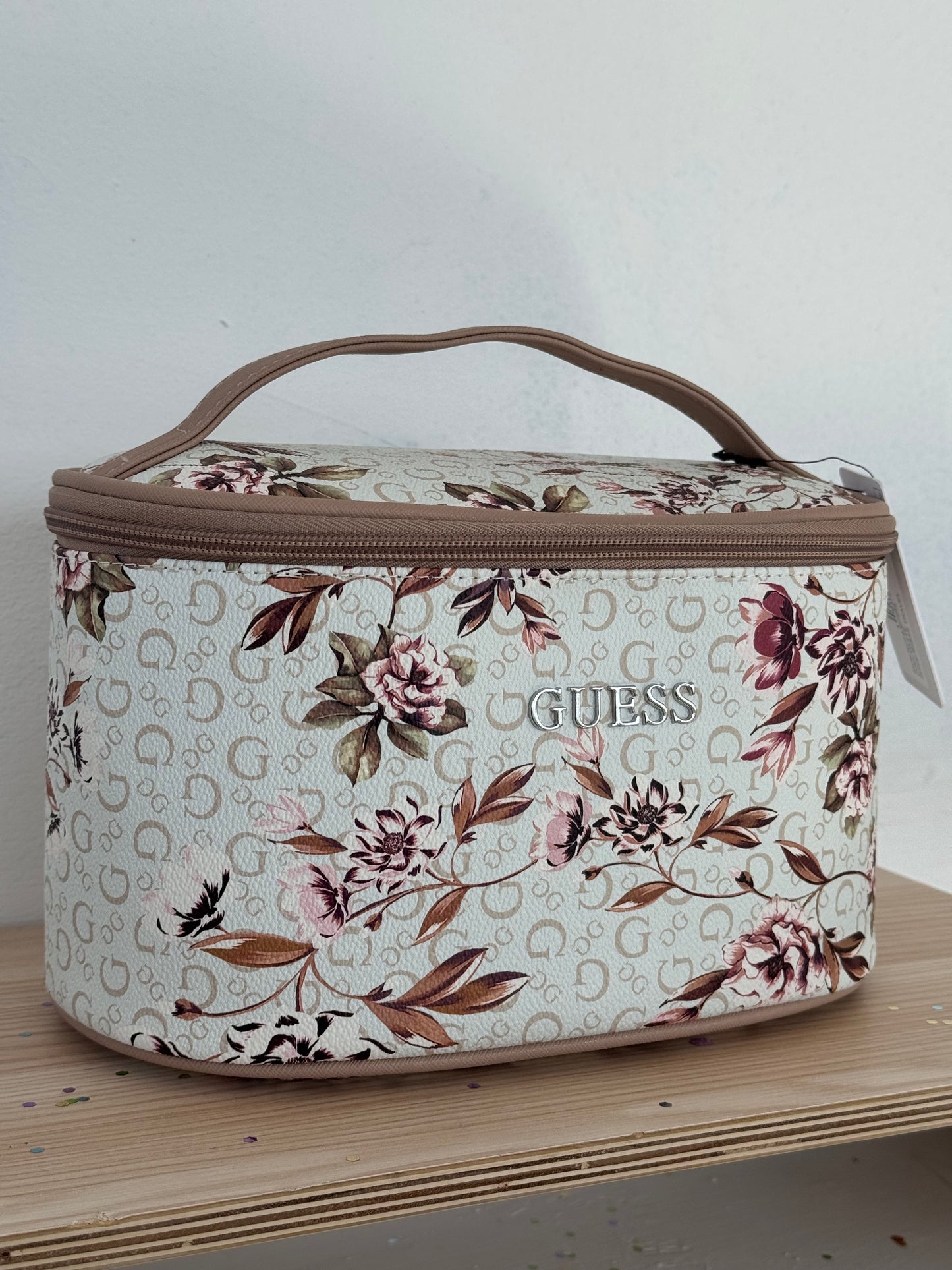 GUESS COSMETIQUERA