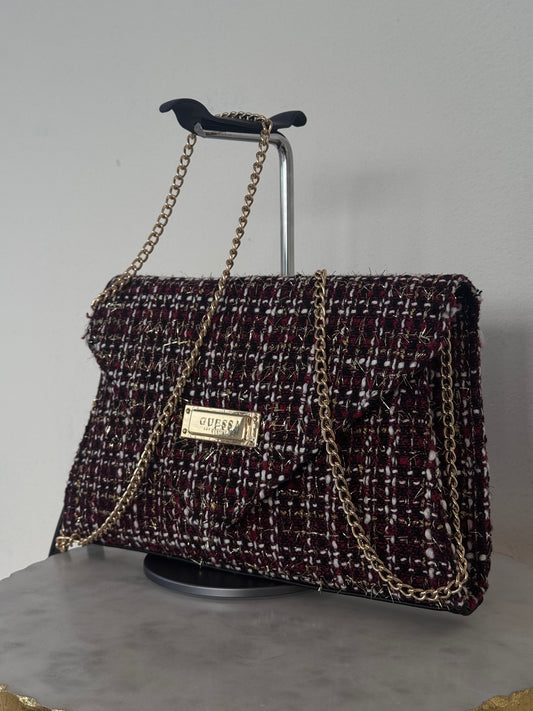 GUESS CLUTCH CON CROSSBODY + MUÑEQUERA